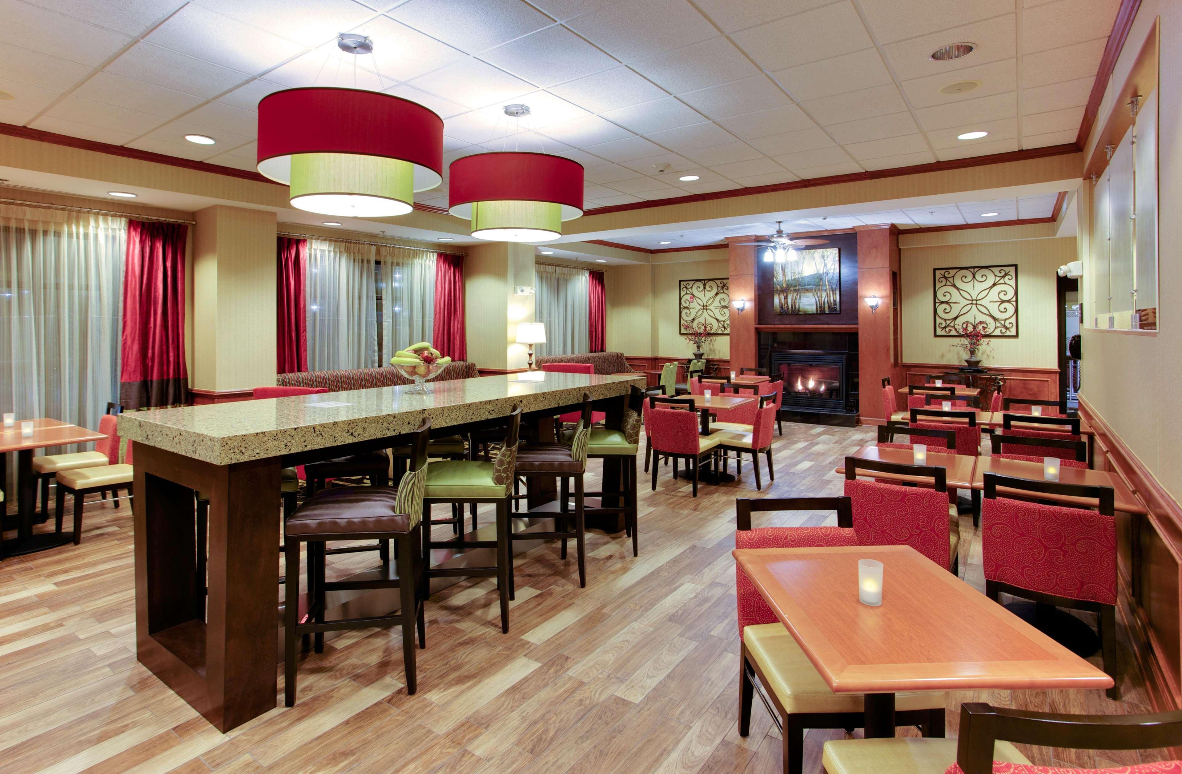 Hampton Inn Emporia Dış mekan fotoğraf